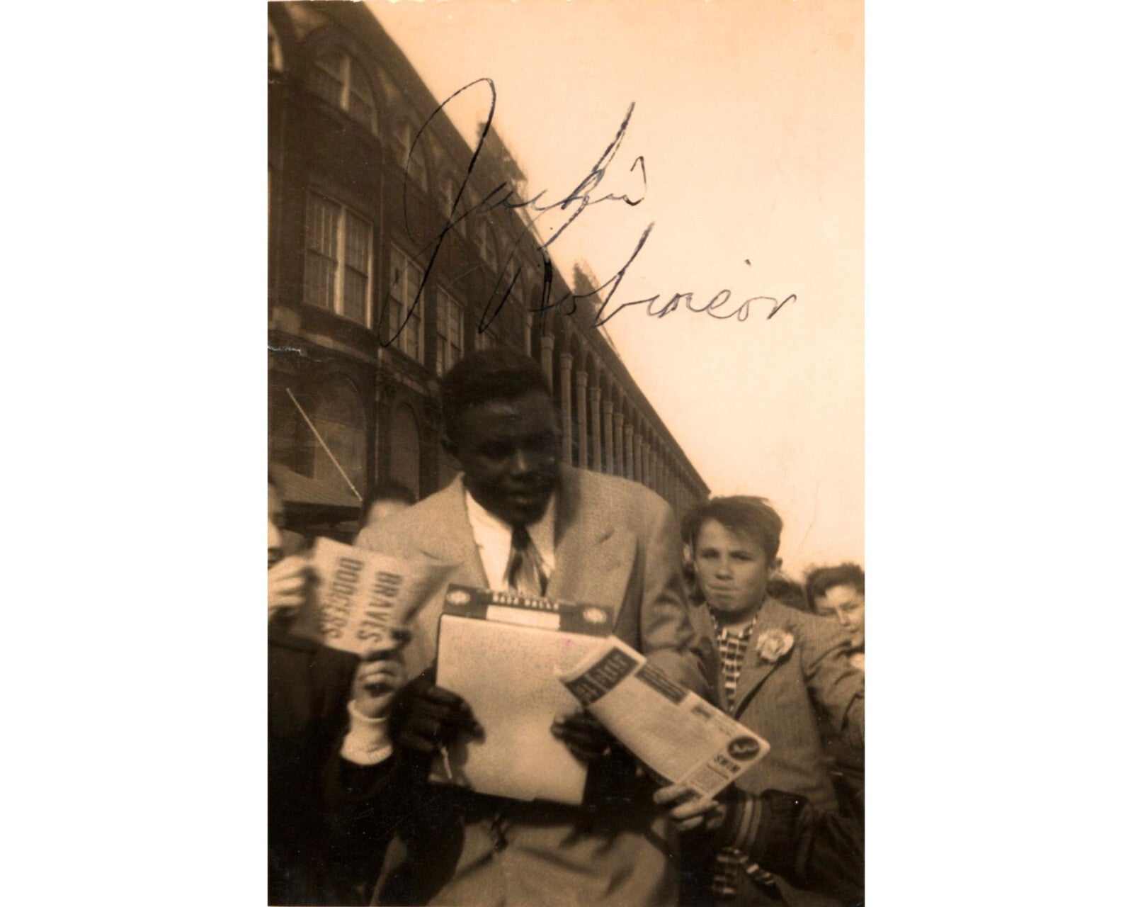 JACKIE ROBINSON Signed PSA Type 1 Photograph -  He Signs for Young White Fans!