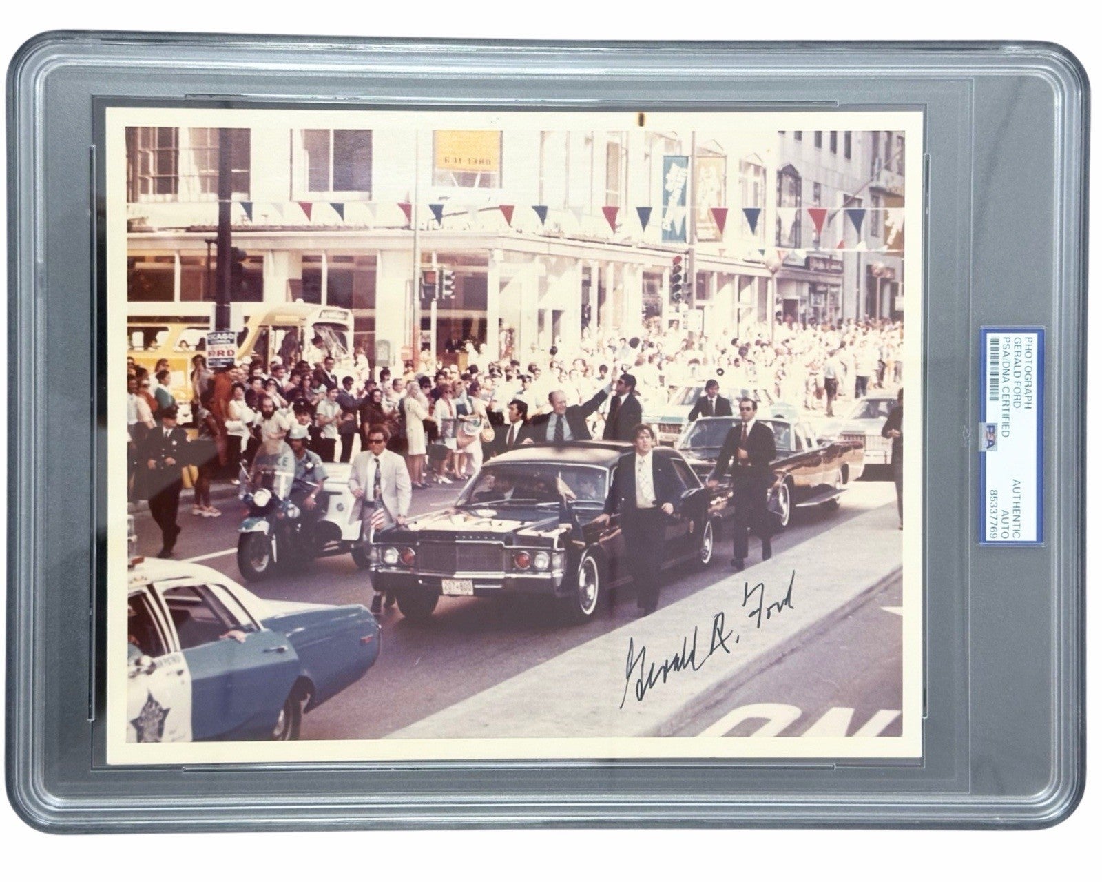 Unique President Gerald Ford Signed Photograph w/ Secret Service Motorcade PSA
