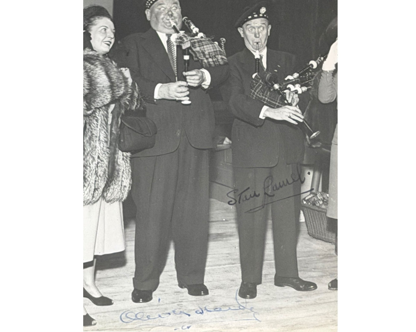 Unique Oliver Hardy & Stan Laurel Signed Original Photograph PSA 7 Auto