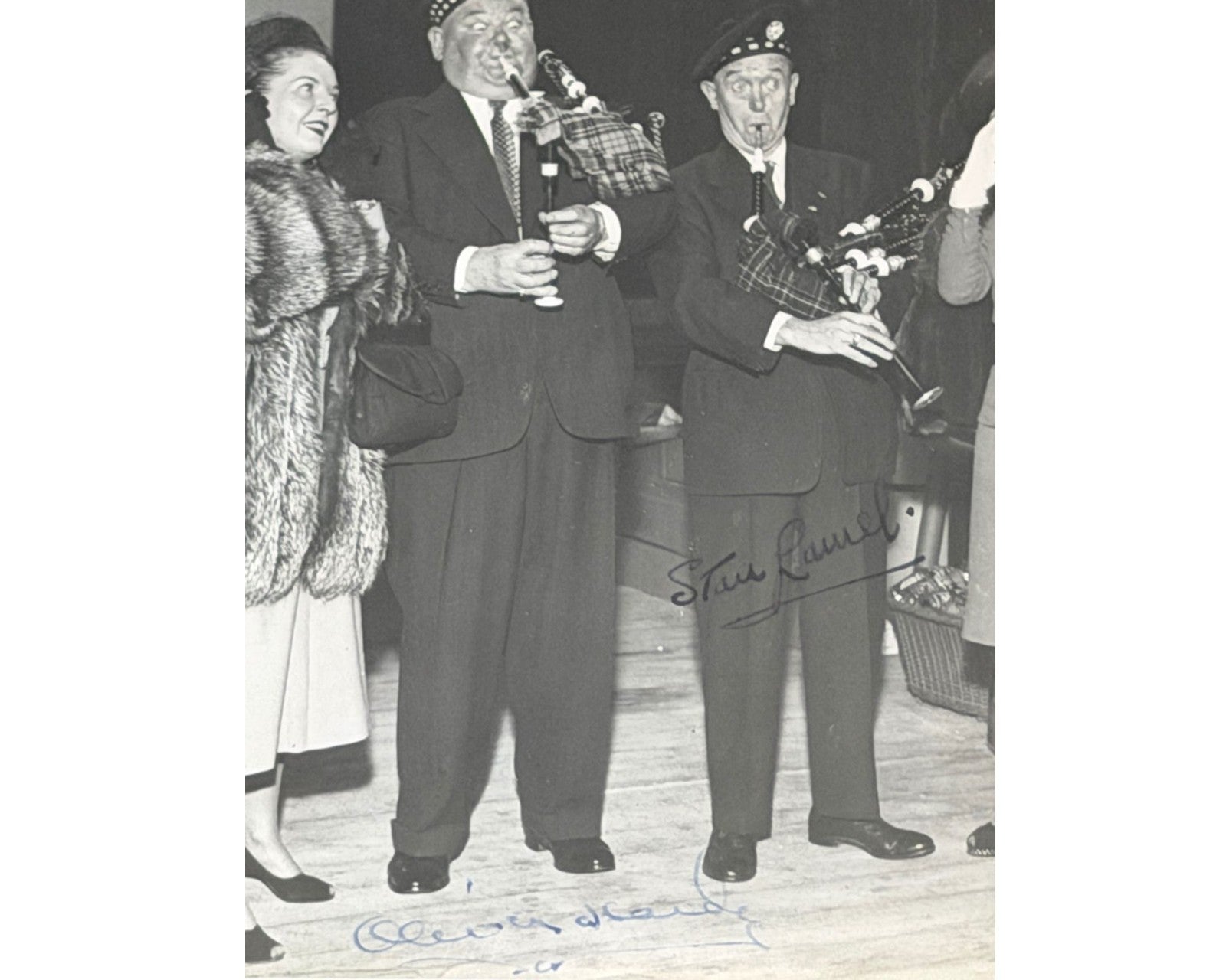 Unique Oliver Hardy & Stan Laurel Signed Original Photograph PSA 7 Auto